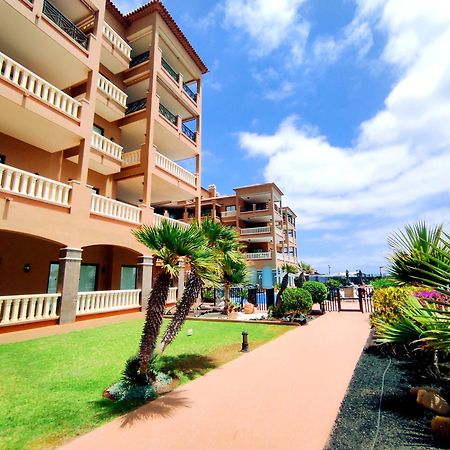 El Nautico Suites, The Beachfront Paradise 圣米格尔德阿沃纳 外观 照片